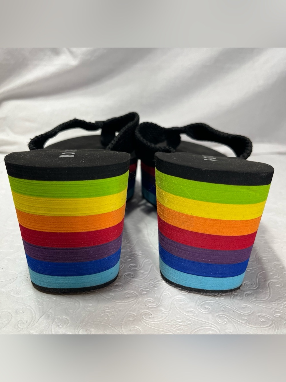 Rocket Dog Womens 10 Platform Thong Sandal Rainbow Black Slip On Shoes Gay Pride - Picture 7 of 16
